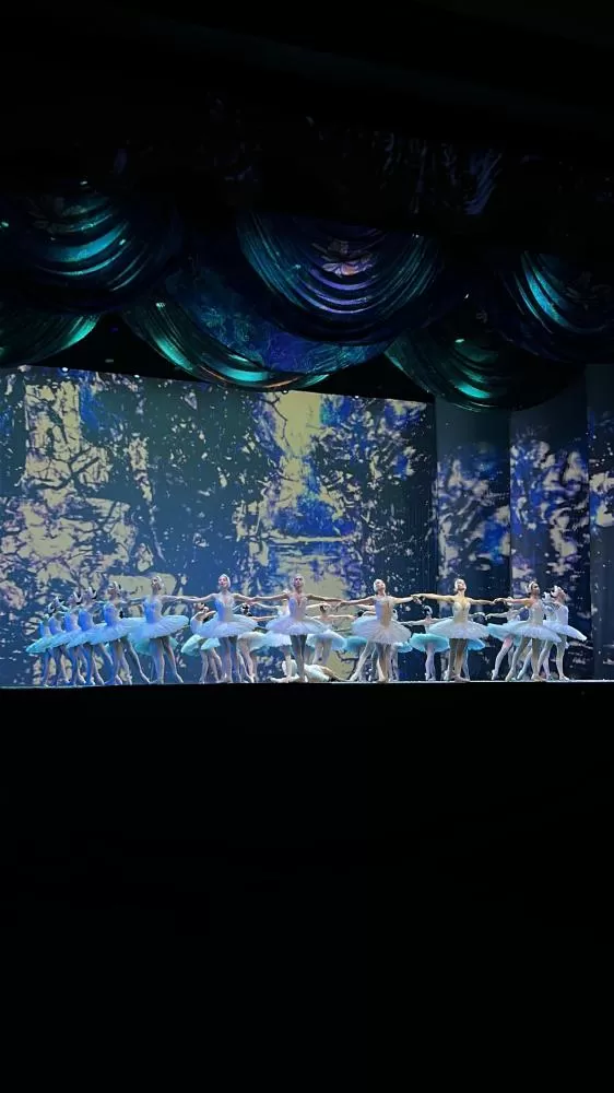 Bailarinas do Ballet Rui Barbosa viveram experiência intensa no Festival de Dança de Joinville, maior do mundo em número de participantes. (Foto: Divulgação)