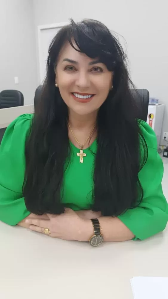 Vereadora Tania Maion apresentou, junto de Juliano Oliveira, requerimento cobrando transparência no uso de máquinas agrícolas do município. (Foto: Assessoria)