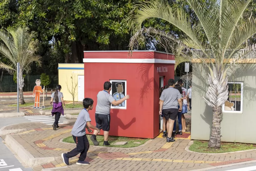Oficinas do LabMaker Iguaçu unem ciência, tecnologia e sustentabilidade no aprendizado de crianças da rede municipal de Foz do Iguaçu. (Foto: Divulgação)