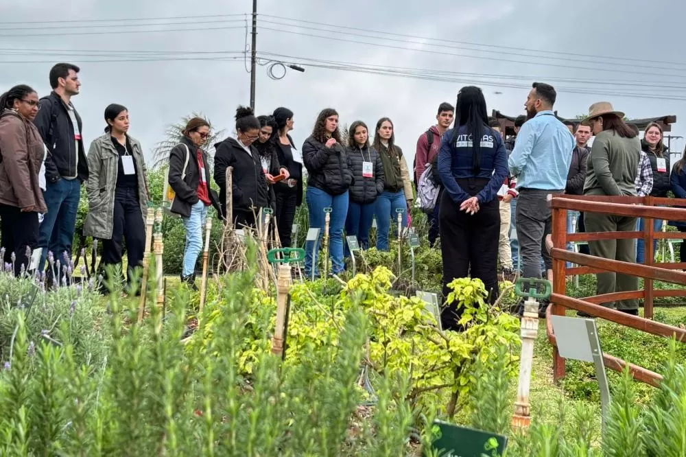 Produtores e estudantes participam do 2º Show Agroecológico na Vital, no Parque Tecnológico Coopavel, em Cascavel. (Foto: IDR-PR)