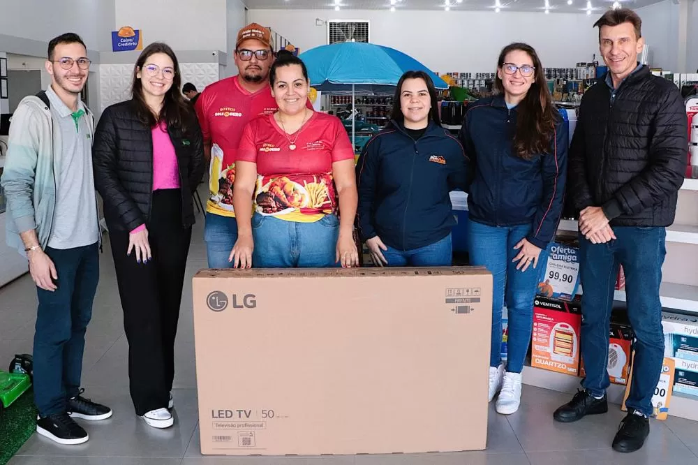 Bruna Carvalho Onofre ganhou uma televisão de 50 polegadas. (Foto: Assessoria)