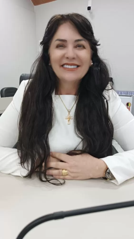 Vereadora Tania Maion apresentou três requerimentos na sessão da Câmara, destacando a importância da transparência nos gastos públicos e da participação popular no debate sobre segurança. (Foto: Assessoria)