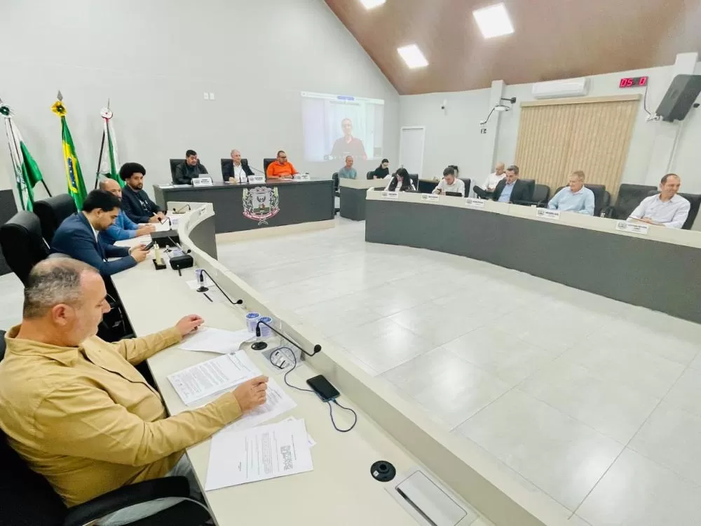 Vereadores de Marechal Cândido Rondon cobram do Executivo posicionamento sobre a passarela na BR-163: obra considerada viável pelo DNIT depende apenas de acordo formal da Prefeitura. (Foto: Assessoria)