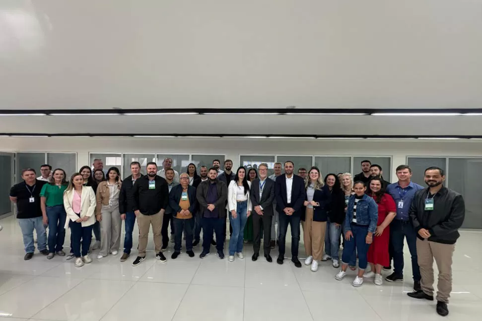 Capacitação de gerentes das Agências do Trabalhador em Cascavel reforça integração e resultados acima da meta. (Foto: SETR)