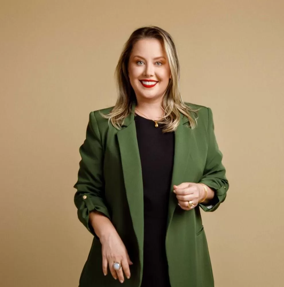 A advogada e professora universitária Glauci Aline Hoffman será a palestrante do encontro sobre direitos do consumidor e boas práticas comerciais, realizado nesta quarta-feira (10), em Marechal Cândido Rondon. (Foto: Divulgação)