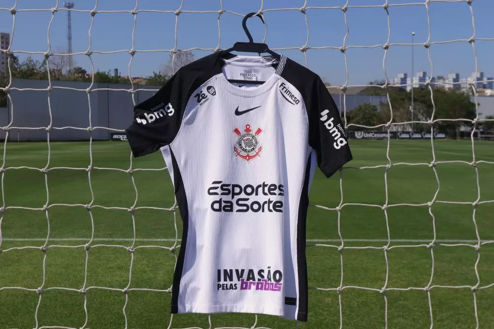 Corinthians fecha parceria com a Frimesa, que terá sua marca estampada no uniforme do futebol masculino profissional. (Foto: José Manoel Idalgo/Agência Corinthians)