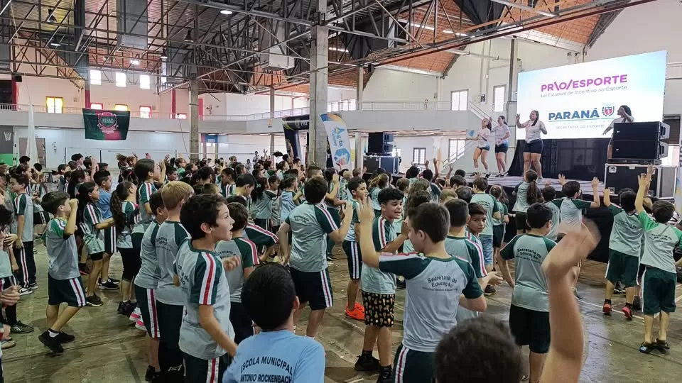 Crianças de Marechal Cândido Rondon vivenciarão modalidades esportivas no Agita Rondon 2025, de 22 a 25 de setembro, no centro de eventos. (Foto: Divulgação/Prefeitura)