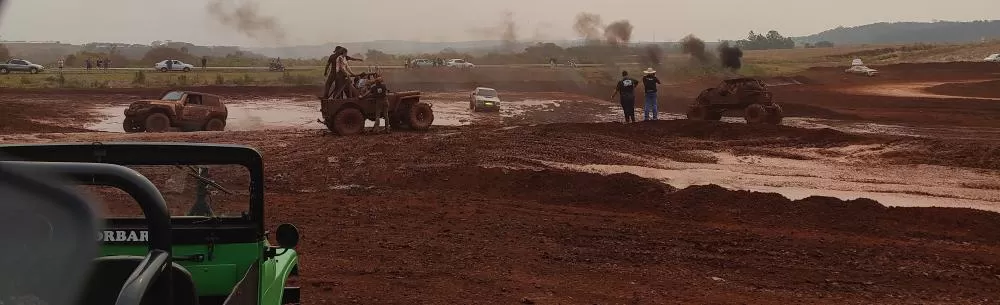 Os motores vão roncar para um sábado de trilhas, velocidade e atrações para todas as idades. (Foto: João Livi)