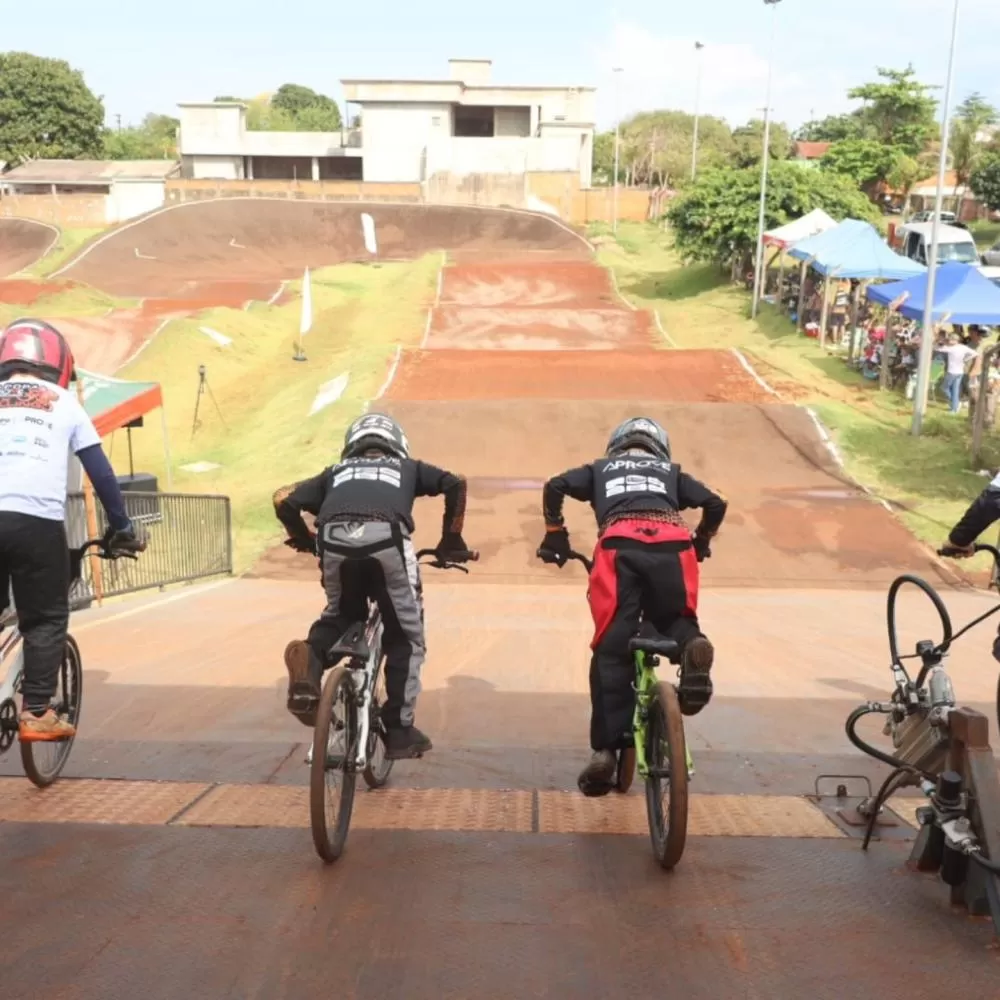 Adrenalina tomou conta da Pista Max Mülling na 5ª Copa Aprove Bicicross. (Fotos: Divulgação/Assessoria)