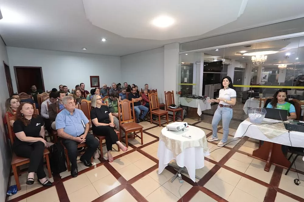 Assembleia da Adetur em Santa Terezinha de Itaipu reuniu associados e parceiros para debater projetos e fortalecer o turismo regional. (Foto: Divulgação)