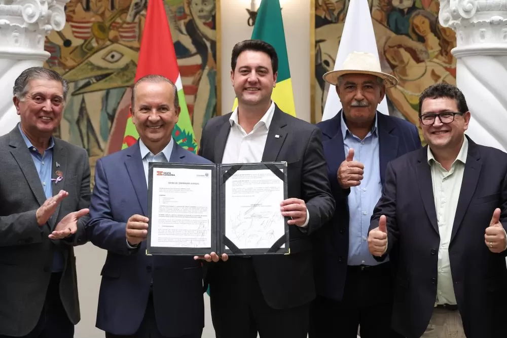 Governadores do Paraná e de Santa Catarina firmaram acordo histórico, homologado pelo STF, para encerrar disputa de mais de 30 anos sobre royalties de petróleo. (Foto: Jonathan Campos/AEN)