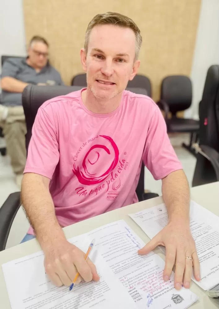 Placas modulares e clínica itinerante: combo para acelerar esporte e atendimento básico, são pedidos do vereador Rafael Heinrich. (Foto: Divuylgação/Câmara Municipal)