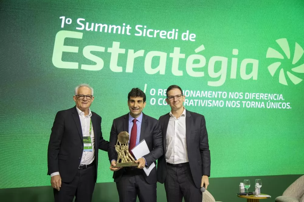O presidente do Banco Central, Gabriel Galípolo, foi destaque no 1º Summit Sicredi de Estratégia, que reuniu lideranças cooperativistas de todo o país em São Paulo. (Foto: Divulgação/C3S)