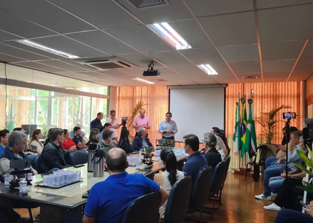 Secretário Claudio Kohler enaltece união política e apoio coletivo que tornaram possível o projeto da Casa do Autista. (Foto: Divulgação)