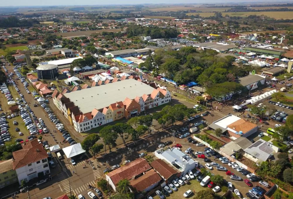 Fiscalização atuará nos arredores do parque de exposições para garantir regularidade dos estacionamentos durante a Oktoberfest 2025. (Foto: Divulgação/Prefeitura Municipal)