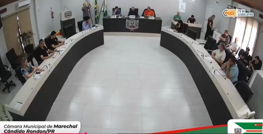 Plenário da Câmara de Vereadores de Marechal Cândido Rondon durante a 9ª sessão extraordinária de 2025. (Foto: Divulgação)