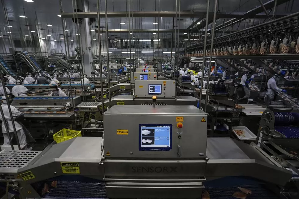 Agências do Trabalhador registram recorde de vagas abertas em outubro, com destaque para o setor industrial em diversas regiões do Paraná. (Foto: Jonathan Campos/AEN)