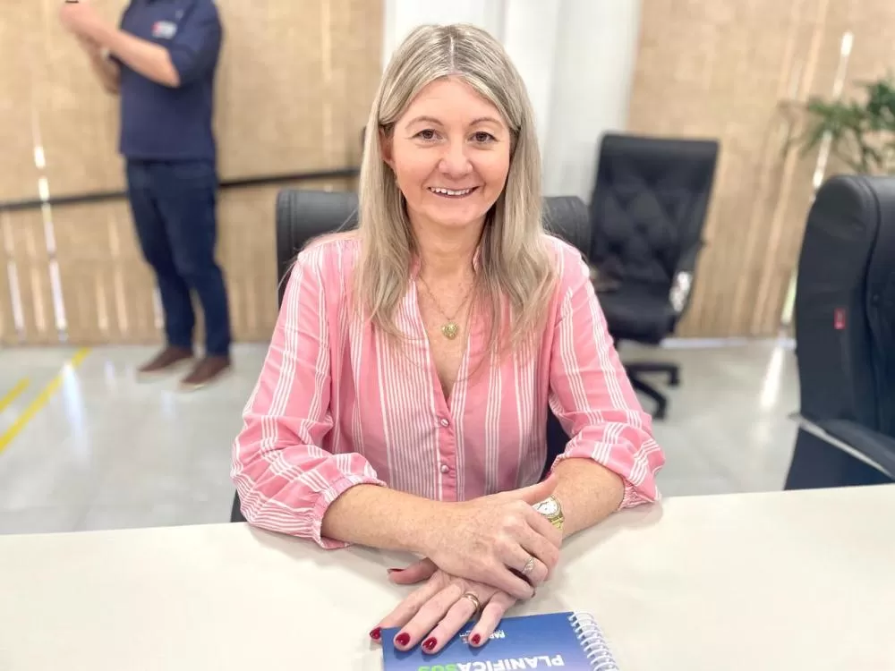 Marciane Specht busca recursos para aquisição de retroescavadeira