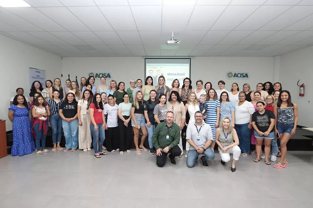 Palestra promovida pelo Acisa Mulher, em Santa Helena. (Fotos: Acisa/Divulgação)
