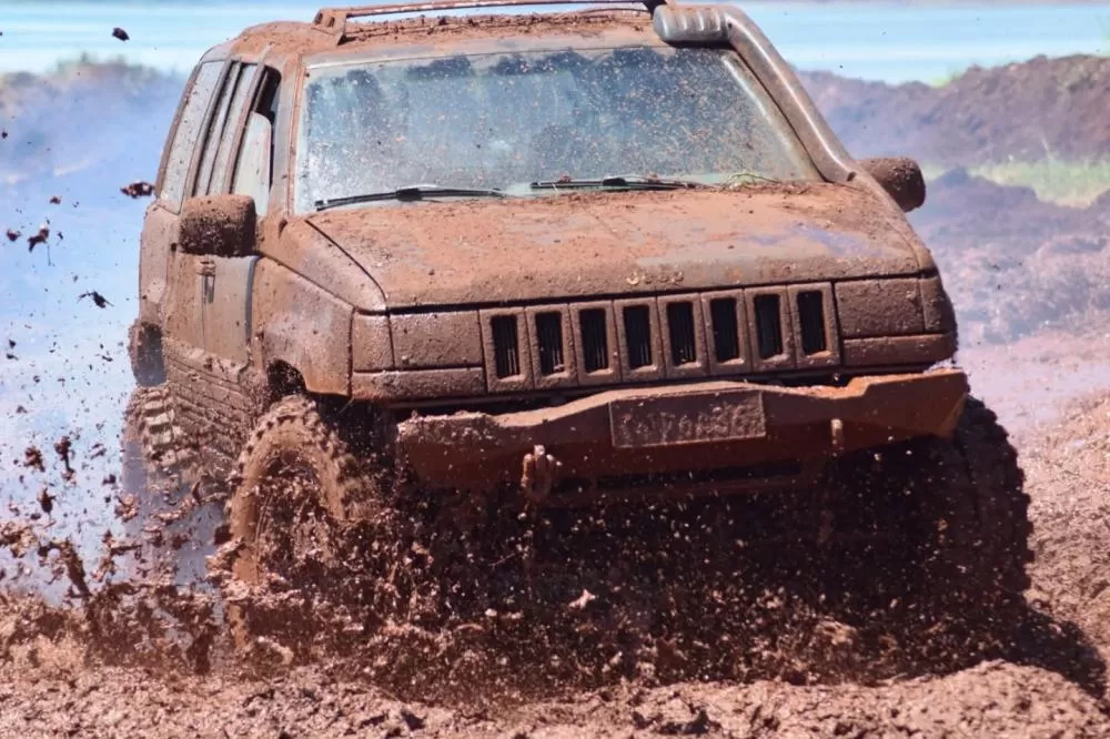 Jipeiros do Jeep Club Marechal se preparam para encarar lama, obstáculos e muita emoção no Ecoturismo 2025, em Porto Mendes. (Foto: Divulgação/Prefeitura Municipal)