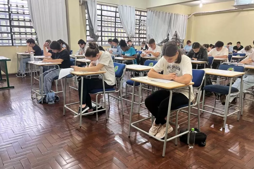 Candidatos se preparam para o Vestibular 2026 da Unioeste, que registrou recorde de mais de 15 mil inscritos. (Foto: Divulgação/Unioeste)