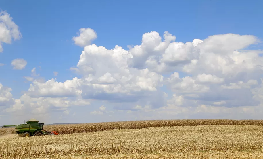 Paraná atinge PIB recorde de R$ 670 bilhões e lidera crescimento no Sul, aponta IBGE