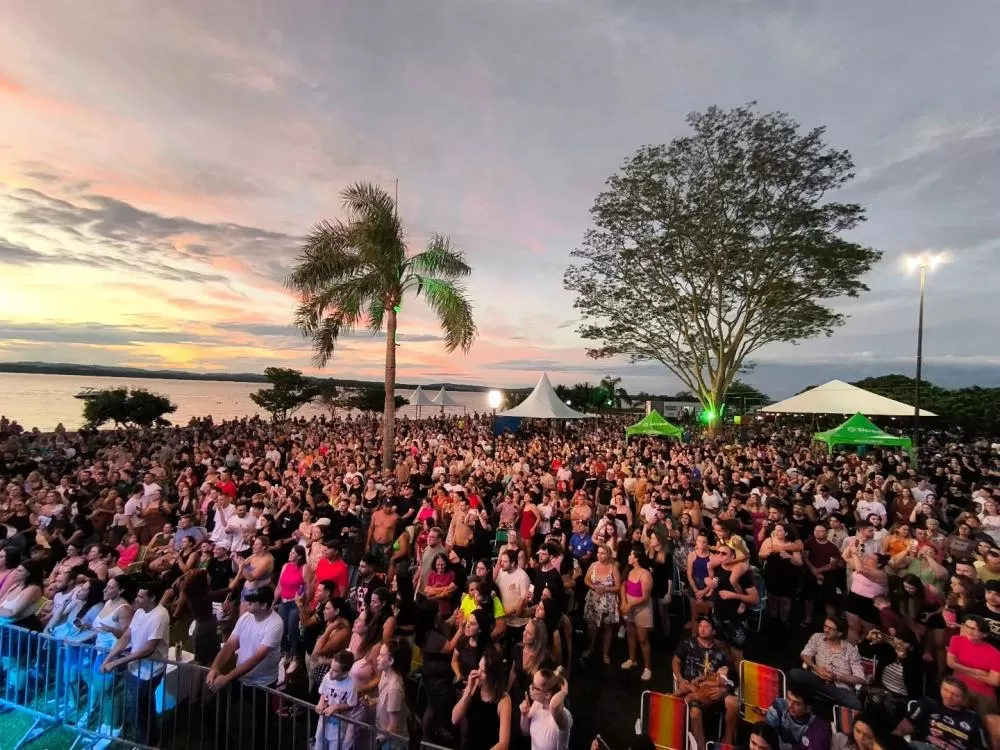 Público recorde lota o Parque de Lazer e Turismo Anita Wanderer durante o Ecoturismo 2025, em Porto Mendes. (Foto: Divulgação/Prefeitura Municipal)