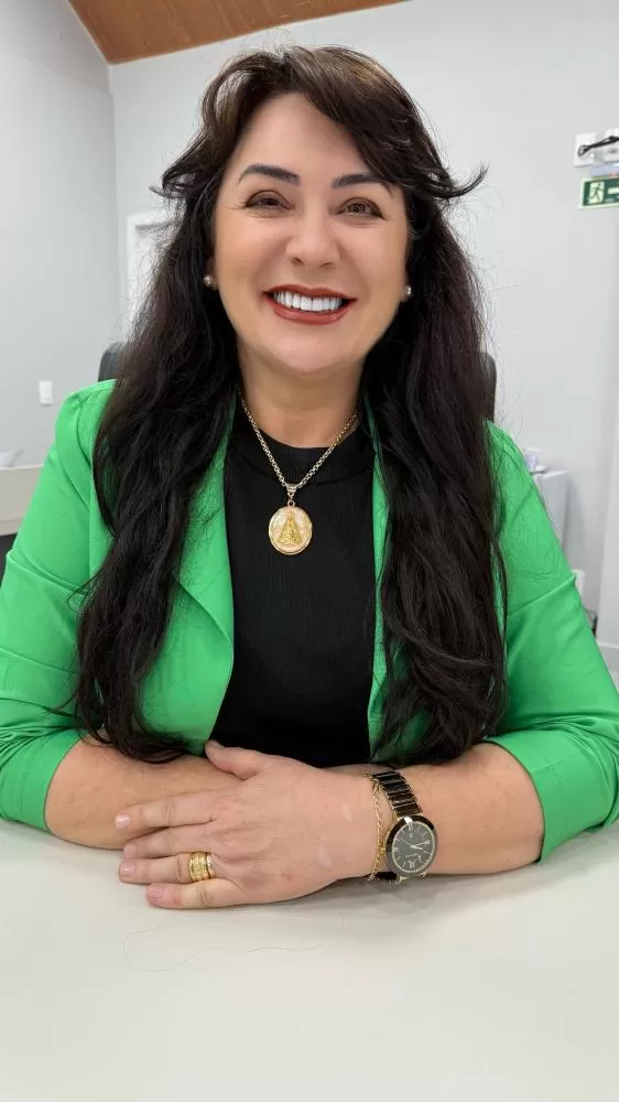 Tania Maion cobra respostas sobre IPTU de grandes imóveis e sobre atrasos em abrigos, transporte escolar e elevador na Farmácia Básica