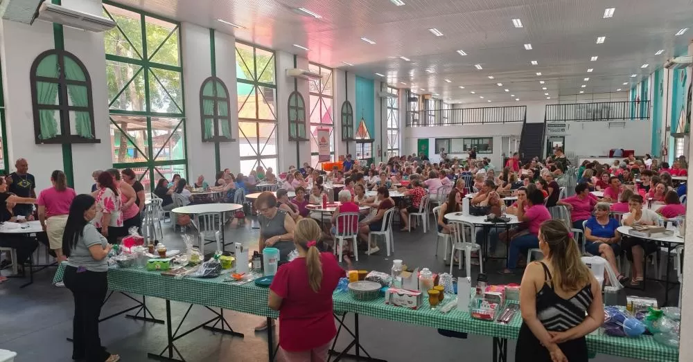 Participantes do 7º Concurso de Pratos dos Clubes de Mães celebram integração e talento culinário em Marechal Cândido Rondon. (Foto: Divulgação/Prefeitura)