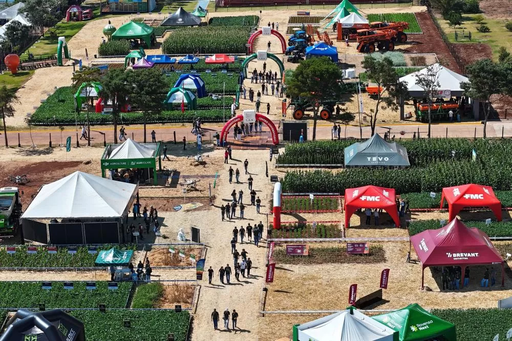 Foto aérea do City Farm FAG revela a grandiosidade do evento que movimentou inovação, tecnologia e o agronegócio em Cascavel. (Foto: Felipe Henschel/AEN)
