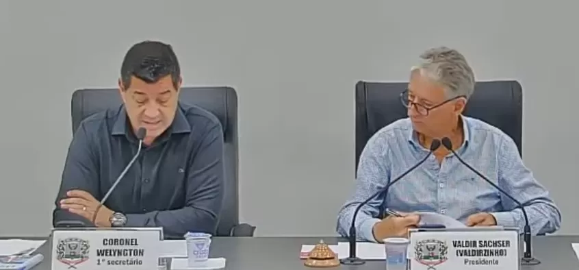 Vereadores Coronel Welyngton e Valdirzinho apresentaram indicação para construção de banheiros em cemitérios distritais.