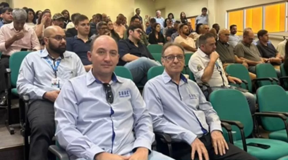 Diretores do SAAE de Marechal Cândido Rondon participaram da Assembleia Geral do CISPAR, realizada em Maringá, que definiu estratégias para o saneamento regional. (Foto: Divulgação)