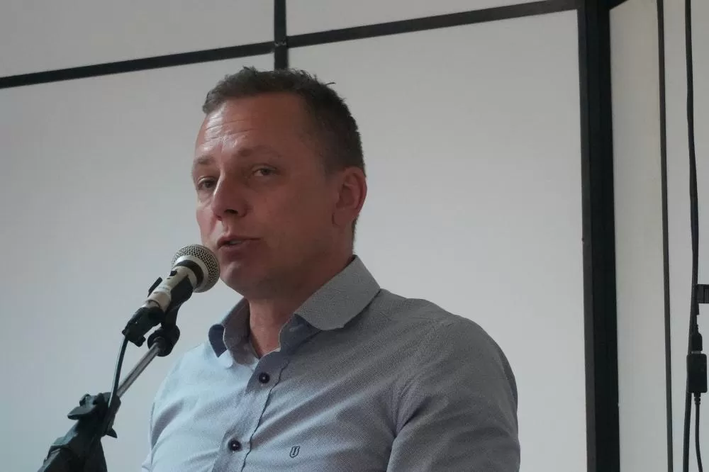 O vice-prefeito Vanderlei Sauer reforçou o compromisso da gestão com a seriedade administrativa, a transparência e a busca por investimentos para o desenvolvimento de Marechal Cândido Rondon. (Foto: João Livi)