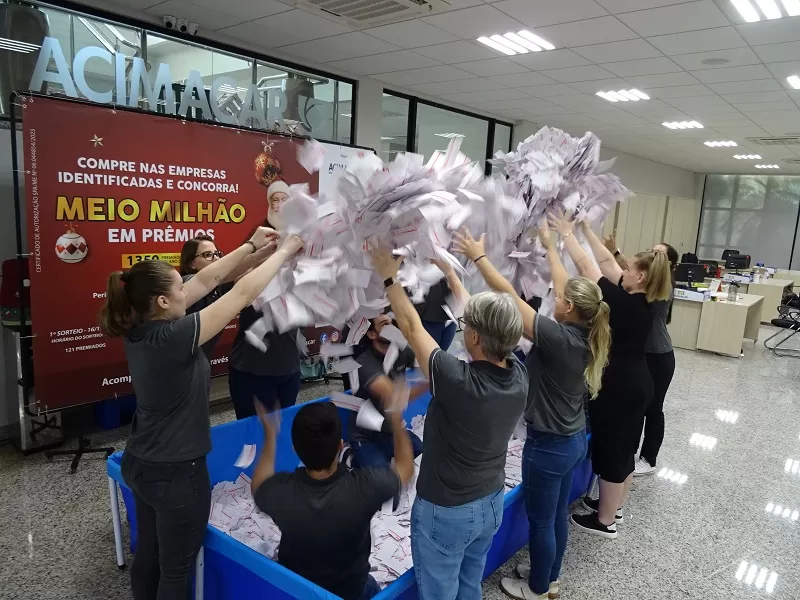 Sorteio do Natal Premiado Acimacar será realizado nesta sexta-feira (26), na sede da entidade, com transmissão ao vivo pelas redes sociais. (Foto: Divulgação/Acimacar)