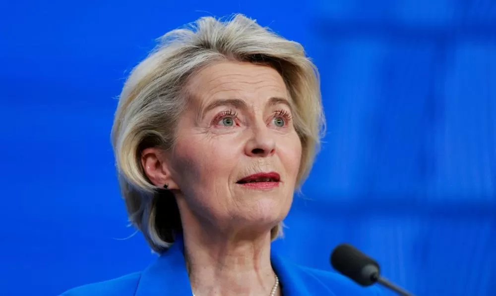 A presidente da Comissão Europeia, Ursula von der Leyen, durante coletiva em Bruxelas; União Europeia aprovou acordo comercial com o Mercosul. (Foto: Reuters/Arquivo)