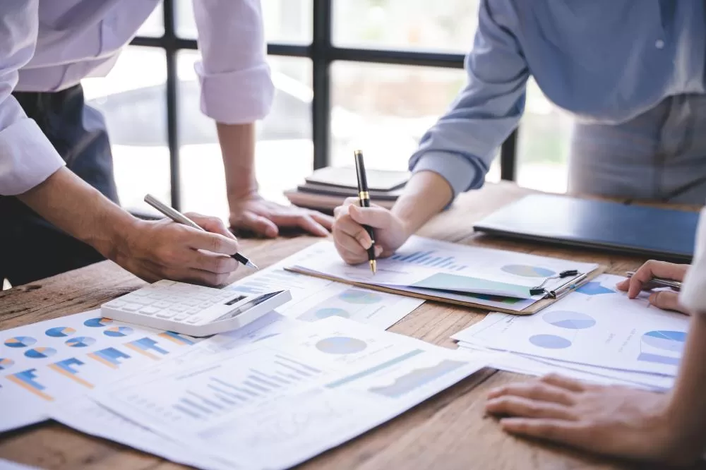 Transição da Reforma Tributária começa em 2026 e exigirá adaptação imediata de empresas e governos. (Foto: Envato / Divulgação IBEF-PR)