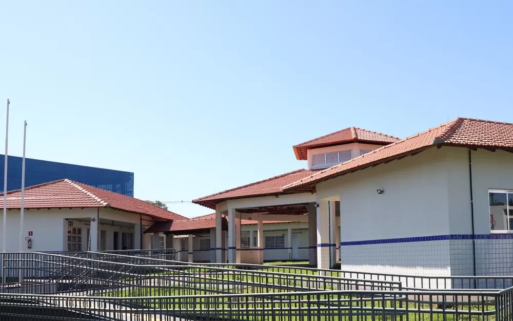 Escola Municipal Idalina Joanna Vianna Guzzoni, no bairro Boa Vista, será apresentada oficialmente à comunidade nesta sexta-feira, ampliando a oferta de ensino em tempo integral no município. (Foto: Divulgação)
