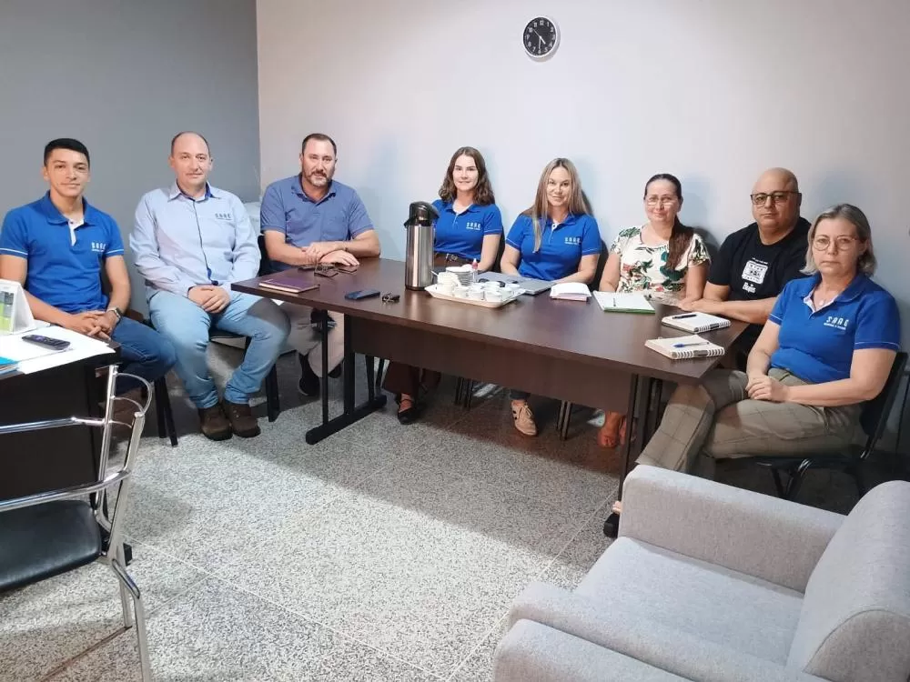 Reunião define diretrizes do Programa ProÁgua 2026, voltado à educação ambiental de alunos da rede municipal. (Foto: Divulgação)