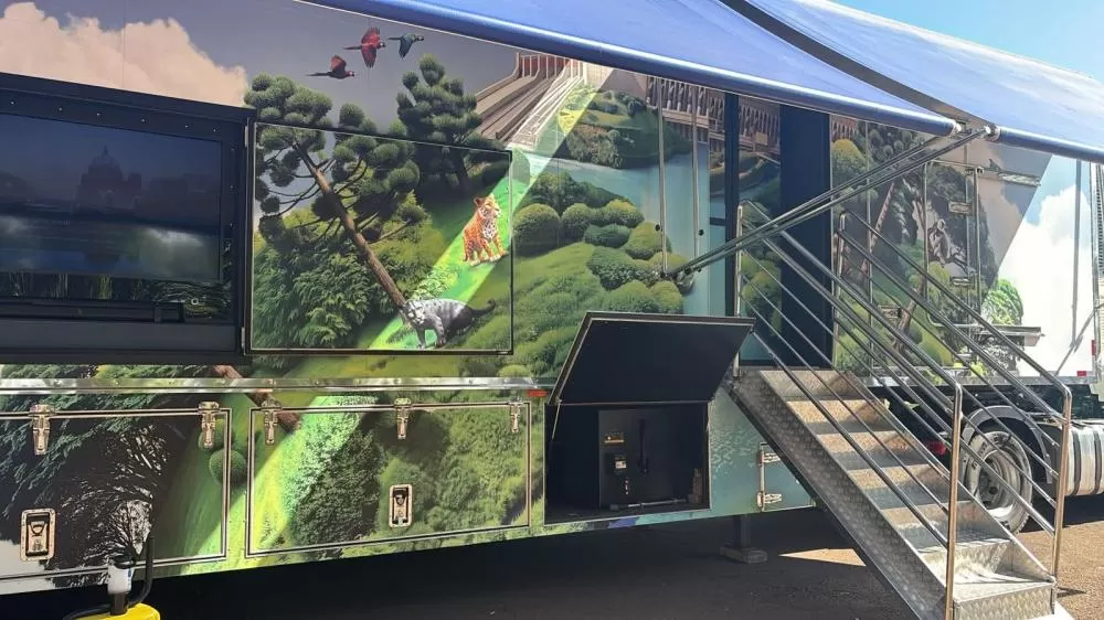 Carreta da Expedição do Conhecimento leva ciência e educação ambiental ao público no Parque de Porto Mendes. (Foto: Divulgação)