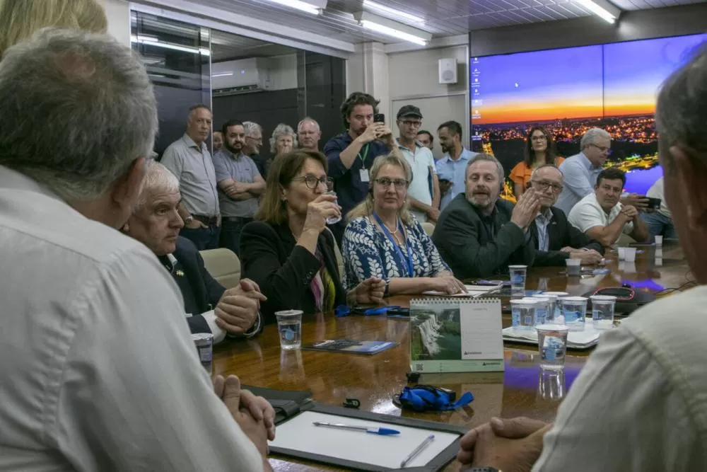 Parlamentares alemães visitam a Prefeitura de Toledo para conhecer o modelo agropecuário e as práticas de sustentabilidade do município. (Foto: Divulgação)
