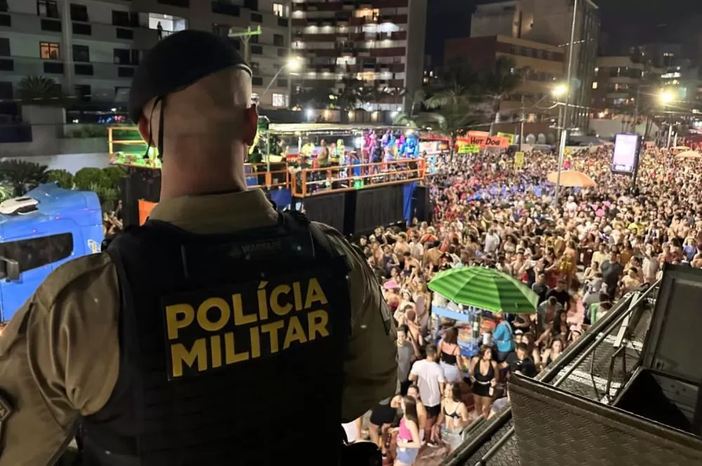 Multidão marcou presença nas festividades de Carnaval no litoral do Paraná. (Foto: Divulgação/PMPR)