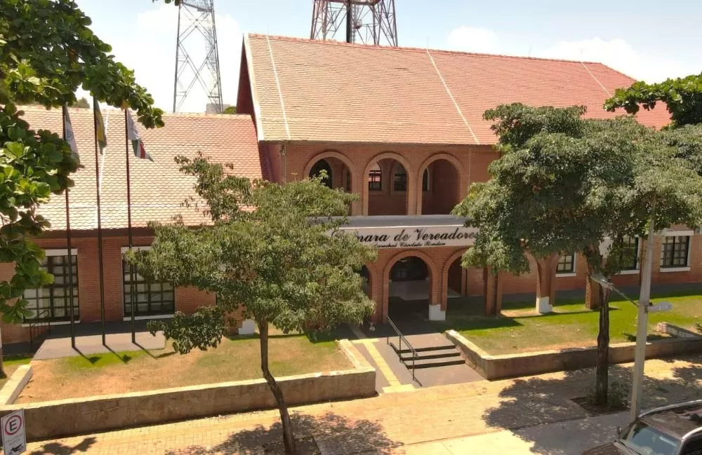 A constante falta de energia elétrica no interior do município foi um dos assuntos debatidos na sessão da Câmara Municipal. (Foto: Cristiano Viteck)