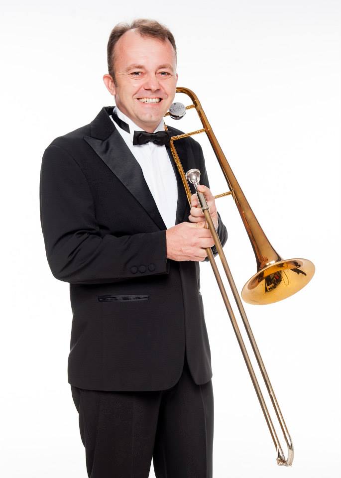 Edir Prass é contador e há muitos anos se dedica à cultura da música instrumental. Foto: Arquivo Pessoal