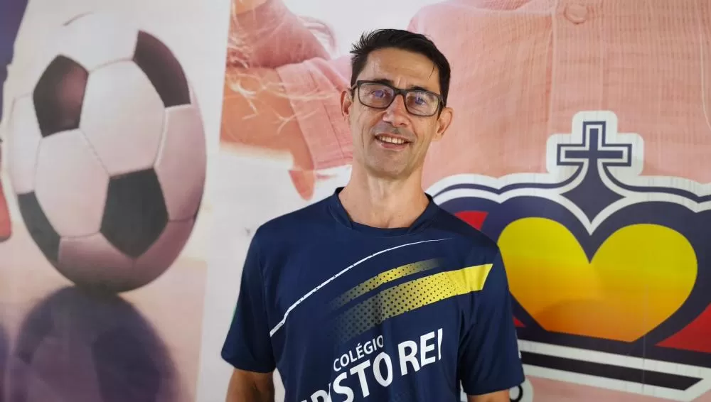 O diretor Valtenci Tosta destaca que a formação integral das crianças nasce da união entre escola, família e comunidade.