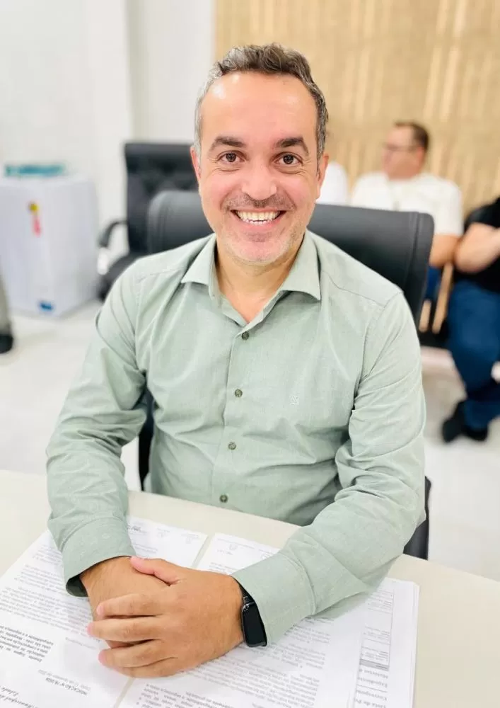 Vereador Juliano Astor apresentou indicações voltadas à educação, saúde e mobilidade urbana. (Foto: Cristiano Viteck)