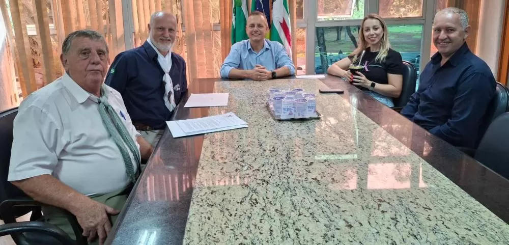 CTG Tertúlia do Paraná discute ações culturais em reunião na prefeitura de Marechal Rondon