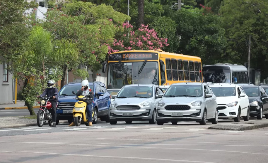Prazo para pagamento da terceira parcela do IPVA 2026 segue calendário conforme final da placa dos veículos no Paraná. (Foto: Geraldo Bubniak/AEN)