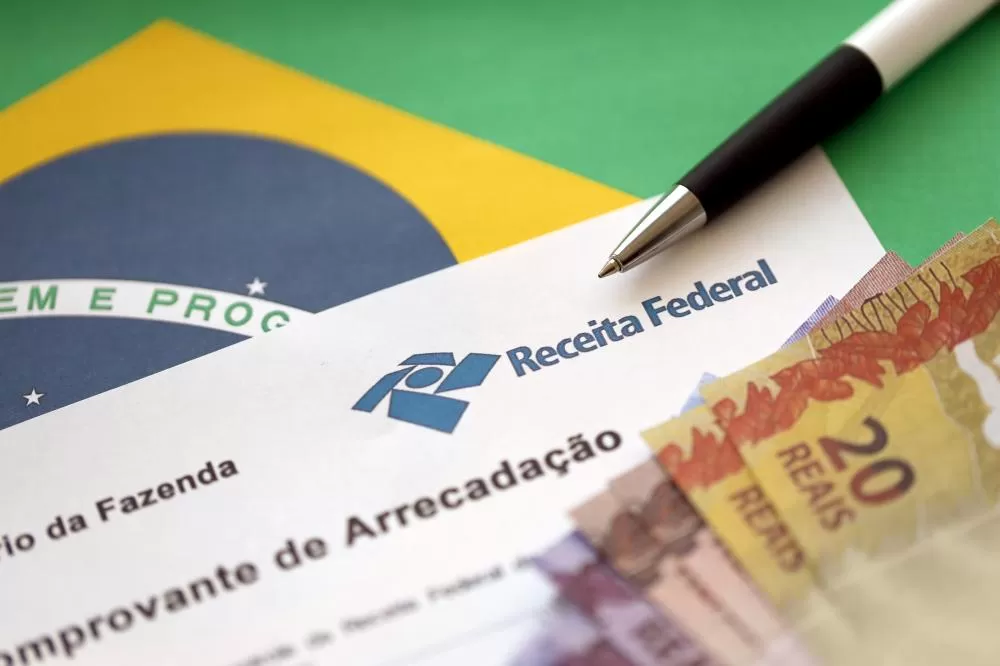Receita Federal divulga regras do Imposto de Renda 2026 e contribuintes devem enviar declaração até o final de maio.