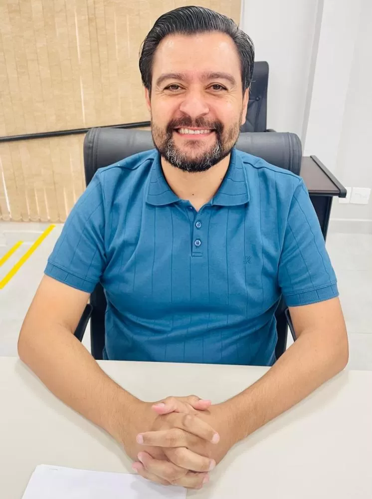 Policial Fabio propõe melhorias no estacionamento do centro e mais segurança em frente a escola