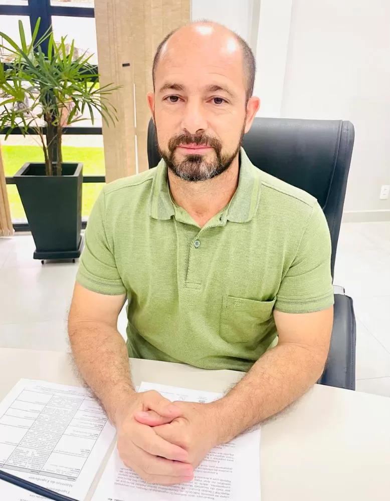 Vereador Padeiro apresentou indicações voltadas à mobilidade urbana, arborização e melhorias em estrada rural. (Foto: Cristiano Viteck)